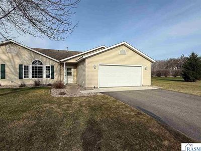 2057 Black Squirrel Trl, North Mankato, MN, 56003
