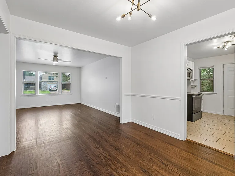 2029 Andover Ct — Photo 11
