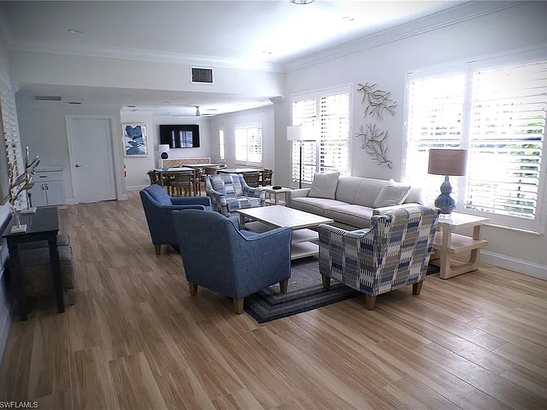 7032 Pelican Bay Blvd #E-304 — Photo 34