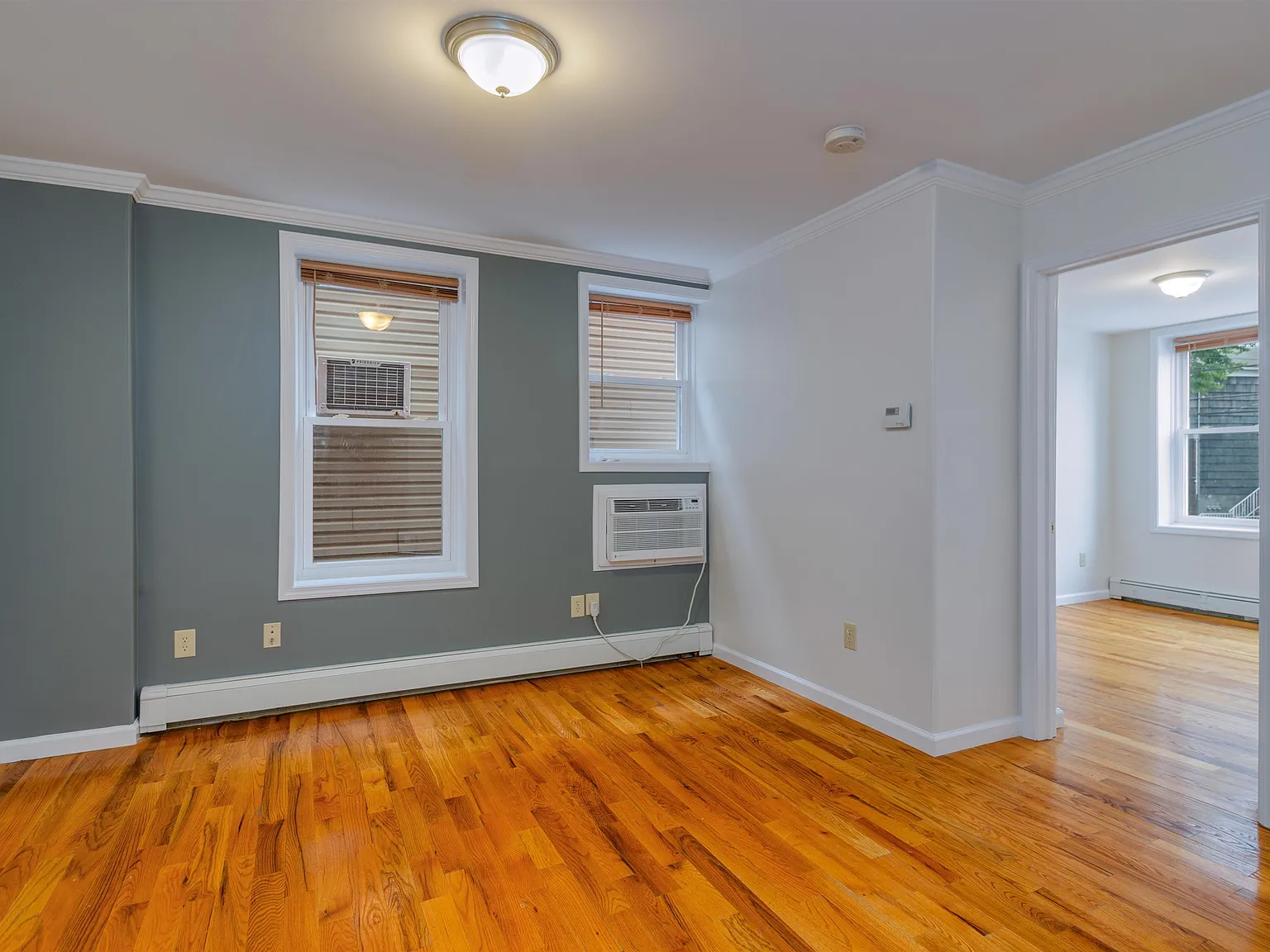 1 bed, 1.0 bath, $1,750 — Photo 2