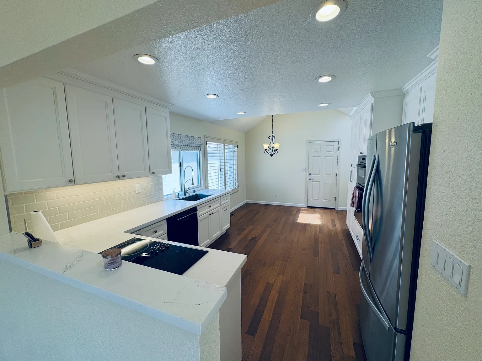4 bed, 2.5 bath, 2608 sqft, $5,600 — Photo 3