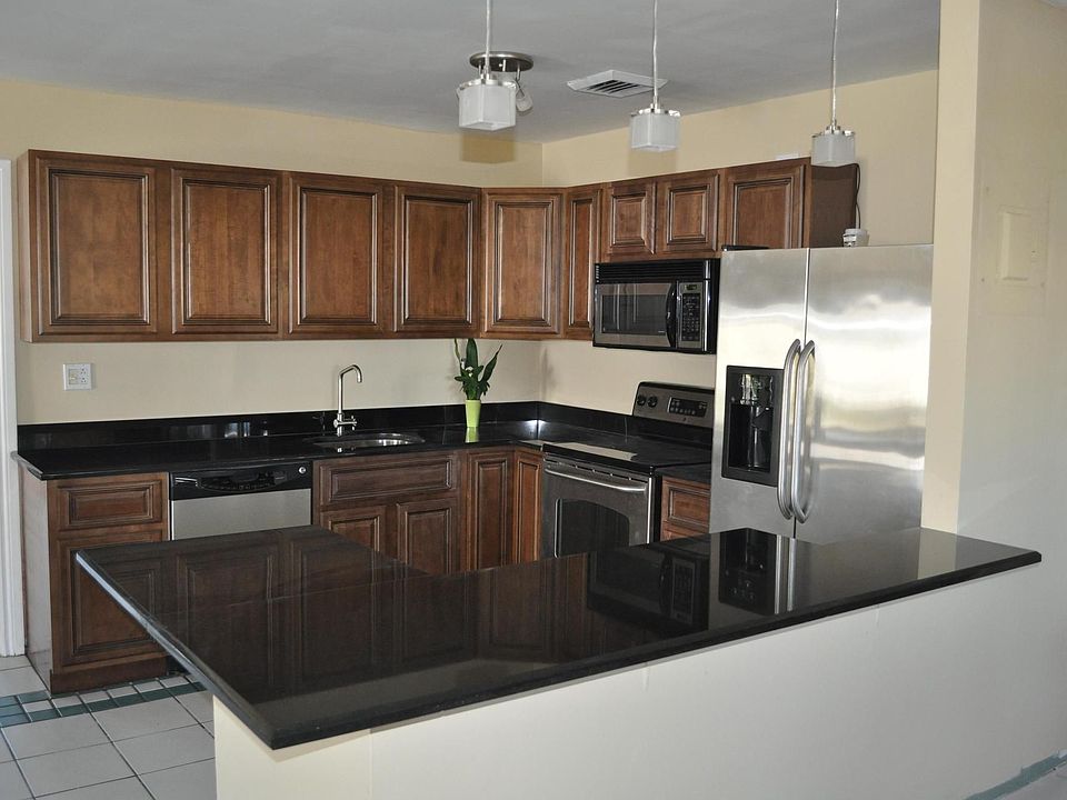 2nd image of 1412 SW 1st Ter