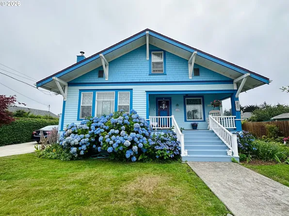 830 Division St SE, Bandon, OR 97411