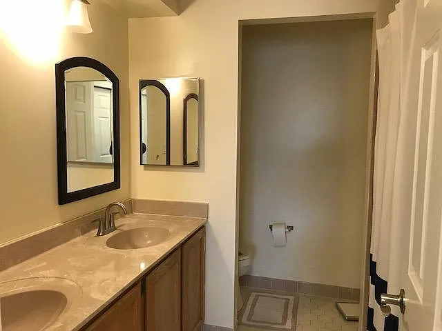 32B Foxboro Ct — Photo 10
