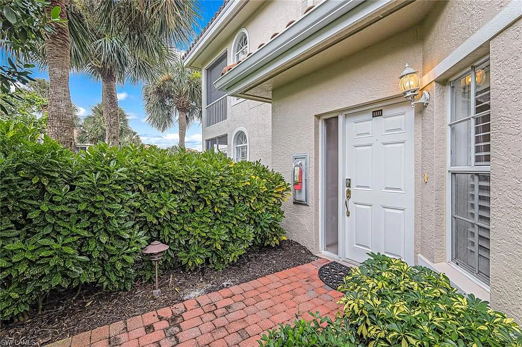 Building Photo - 8471 Abbington Cir #1111