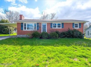 221 Lyons Dr, Frankfort, KY 40601