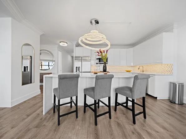 7002 Blvd East image 8 of 43