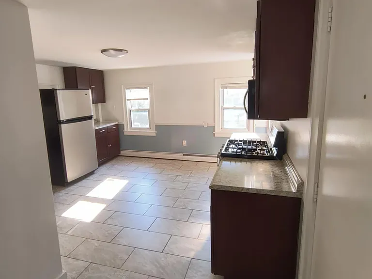 165 North St — Photo 3