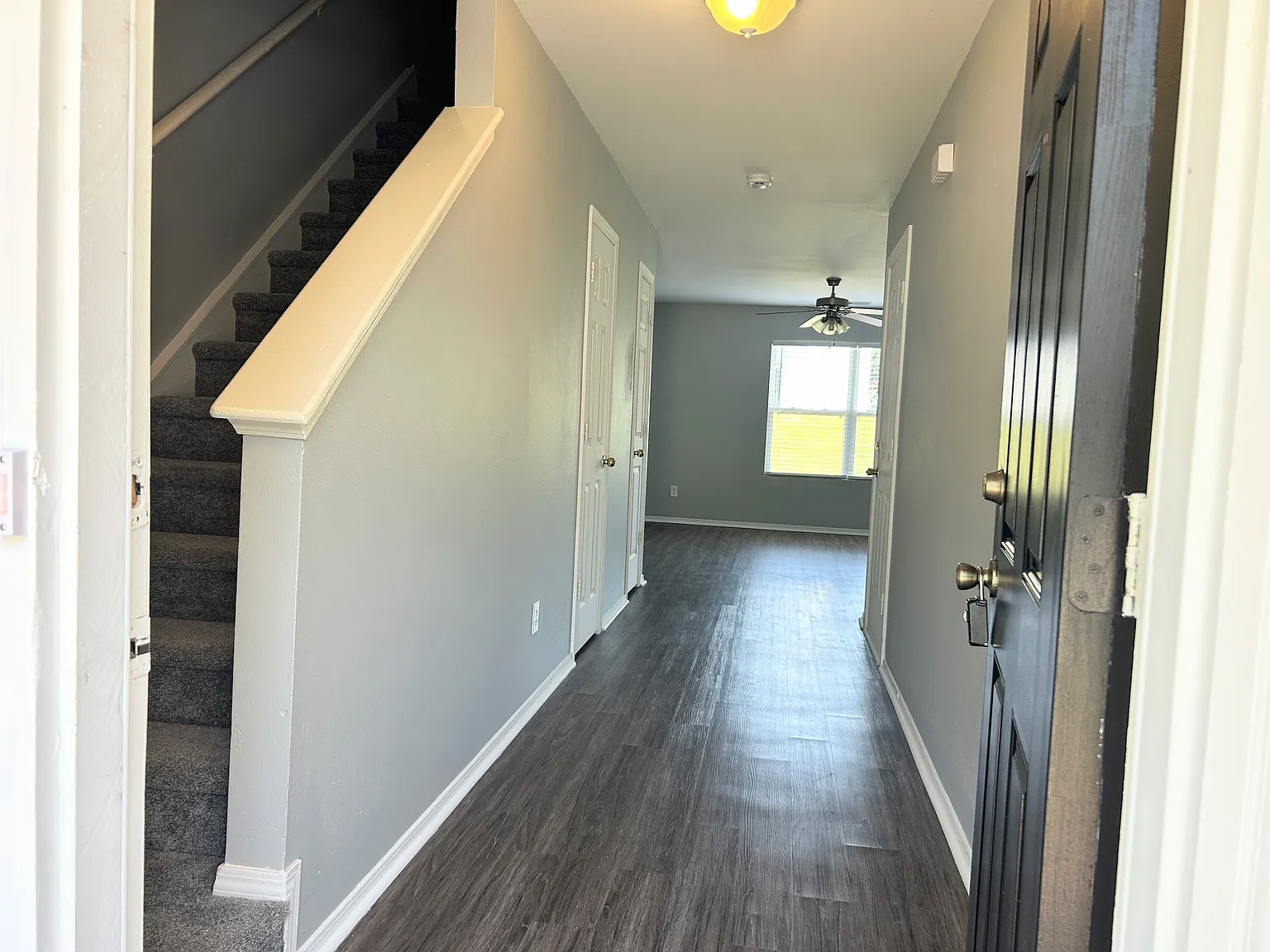 3 bed, 2.5 bath, 1564 sqft, $1,980 — Photo 1