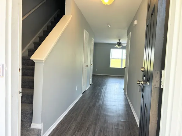 6342 Ziegler Ln, Charlotte, NC 28269
