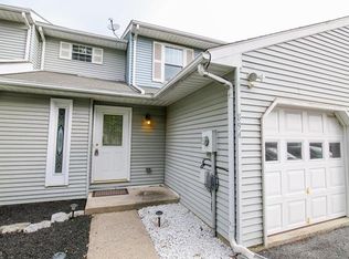 894 Briarstone Rd, Bethlehem, PA 18017