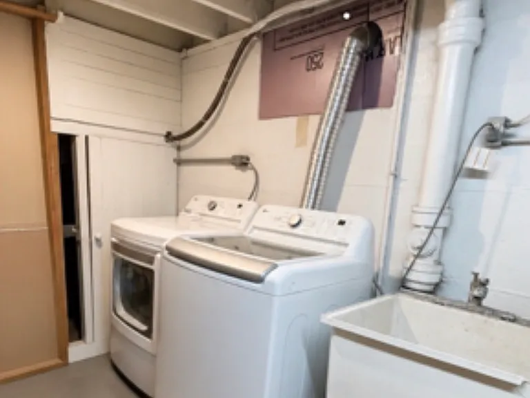 163 N Ewing Ave — Photo 19