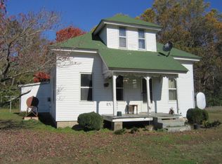 915 Waverly Rd, Reedville, VA 22539