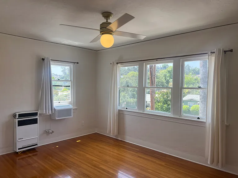 4966 Townsend Ave — Photo 31