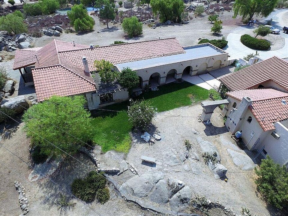 1st image of 42080 Rockview Dr