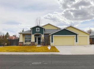 7996 Las Plumas Dr, Sparks, NV 89436