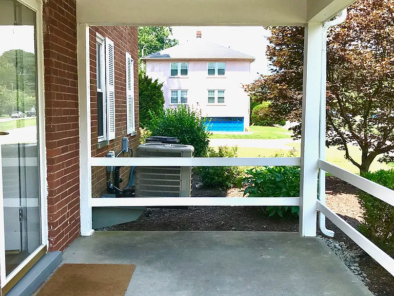 3947 Beech St — Photo 17