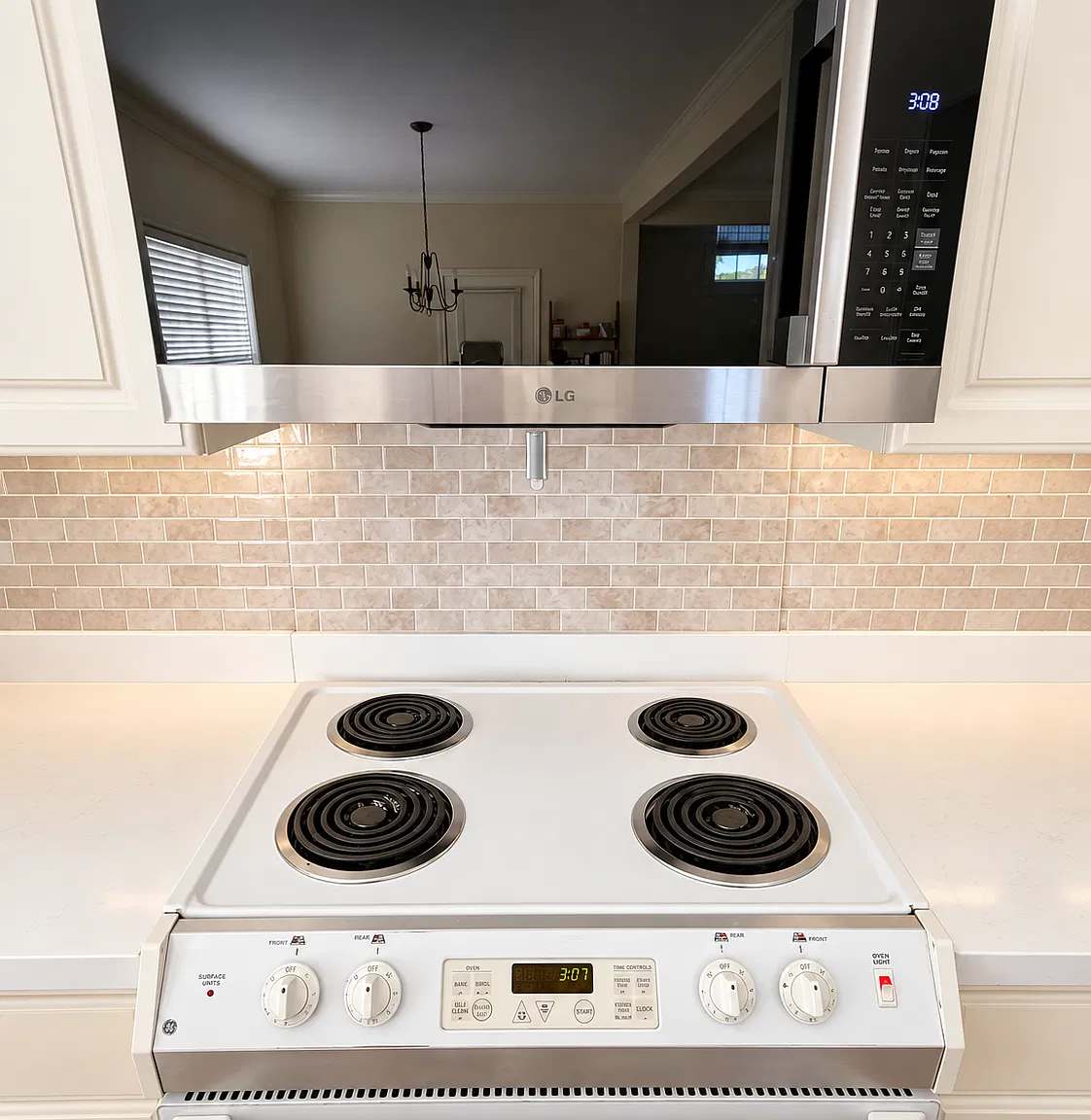 2 bed, 2.5 bath, 1400 sqft, $2,000 — Photo 4