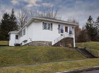 17 Gordon St, Worcester, MA 01604