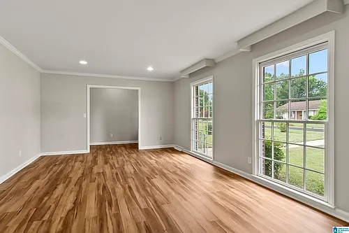 243 Cedar Crst Photo 1
