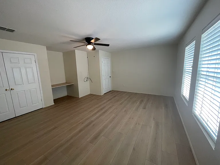 1421 Puerto Lago Dr — Photo 11