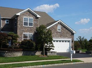 36 Riva Ridge Rd, Manalapan, NJ 07726