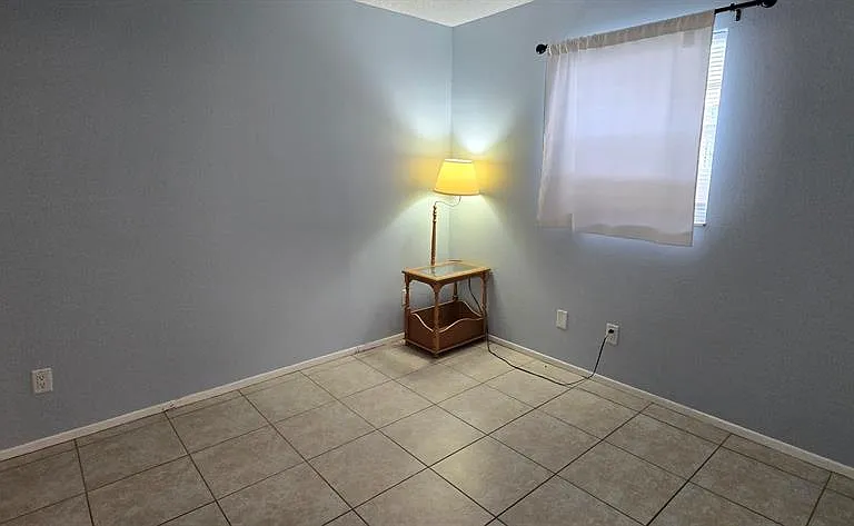588 Fairways Ln #E201 — Photo 5