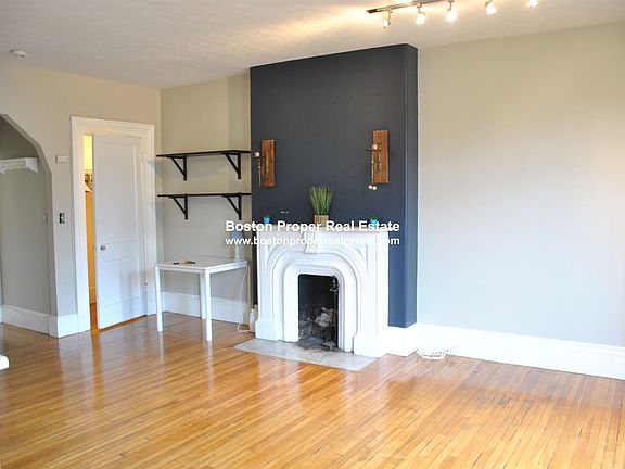 312 Beacon St. #6 Boston - Back Bay Unit Photo 2 (1)