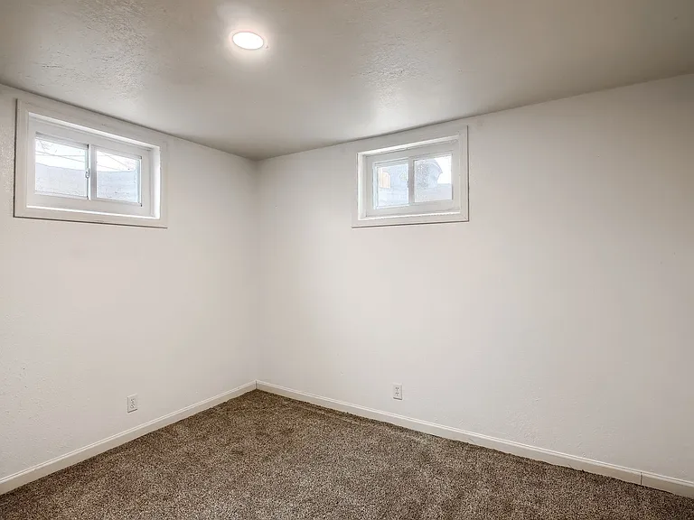 207 Teal St — Photo 16