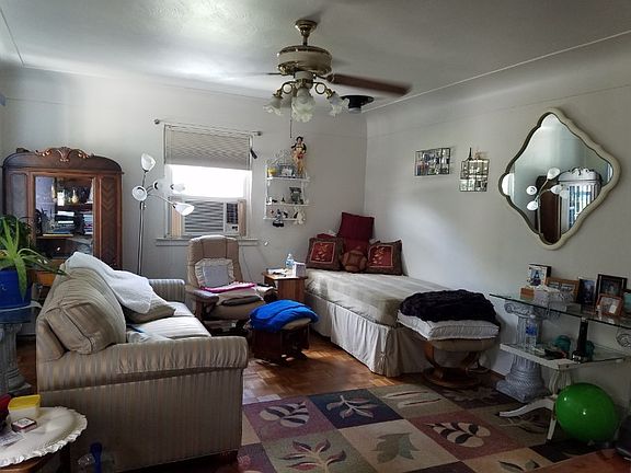 5th image of 4516 N Woodbridge Ave