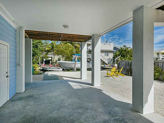 5th image of 27399 Jamaica Ln