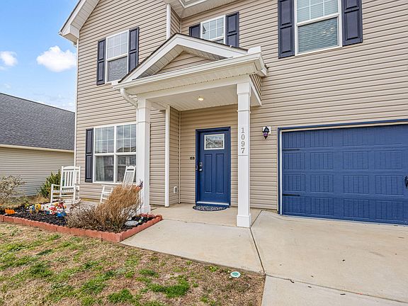 2nd image of 1097 Sapphire Drive