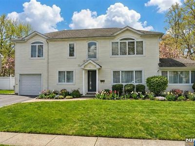 53 Lockwood Dr, Waldwick, NJ, 07463