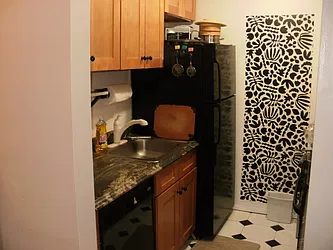 Rented by 18 REALTY