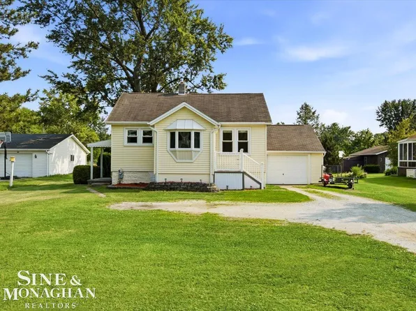 4887 Griswold Rd, Kimball, MI 48074