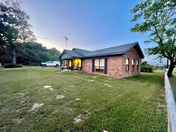 1335 An County Rd #150, Palestine, TX 75801