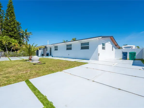 11851 SW 181st St, Miami, FL 33177