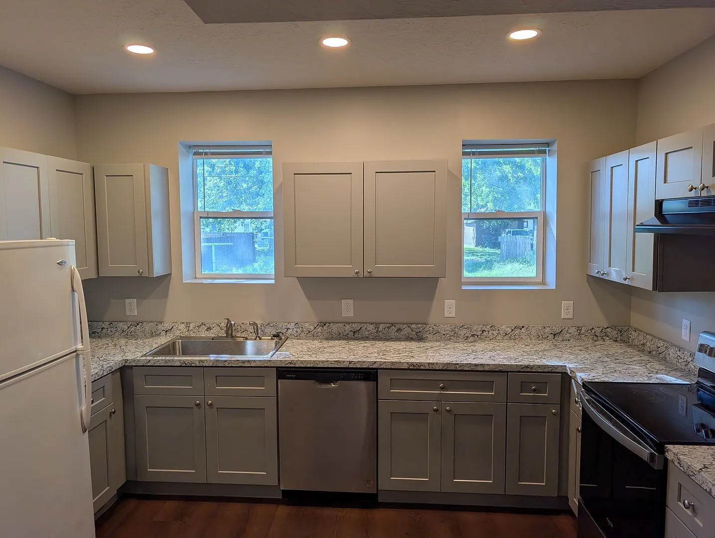 Fully Renovated 2 Bedroom 1 Bath Home — Photo 2