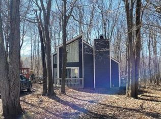 3510 Peak Dr, Tobyhanna, PA