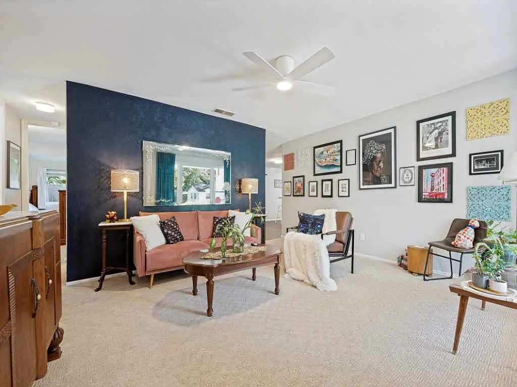 3 bed, 1735 sqft, $2,800 — Photo 2