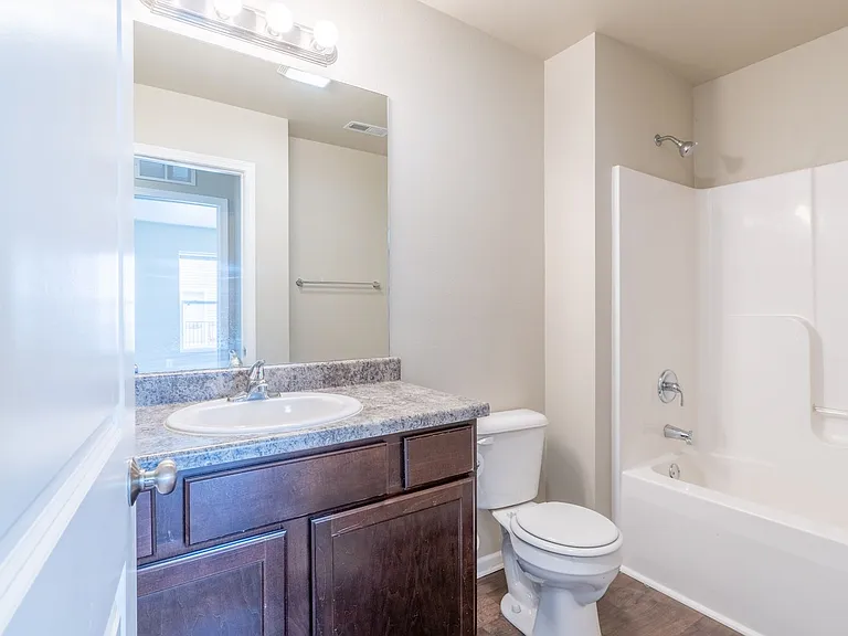 6909 Daniel Defoe Dr — Photo 35