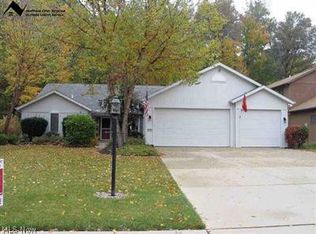 21376 Creekside Dr, Strongsville, OH