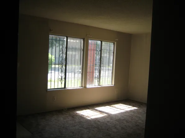 1117 Knickerbocker Dr, Stockton, CA 95210