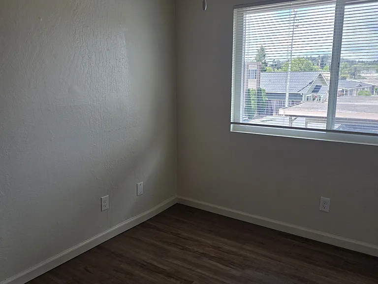 1277 Yulupa Ave #13 — Photo 8