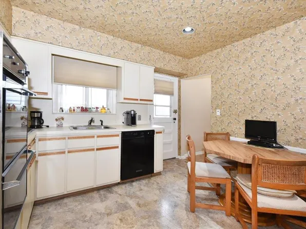 85-19 212th Street image 11 of 27