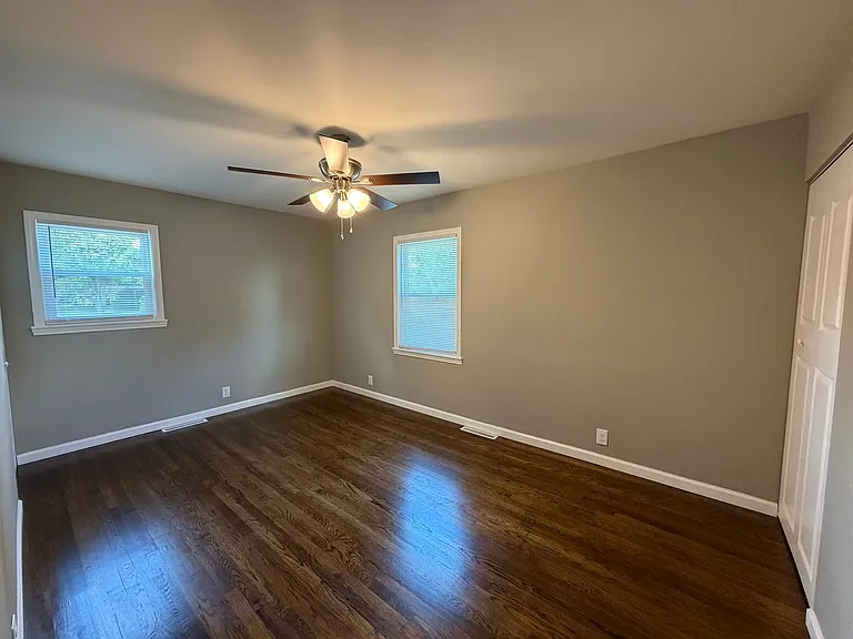 1518 Eastview Ave — Photo 20