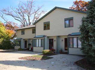50 N Shore Dr APT 3, South Haven, MI 49090