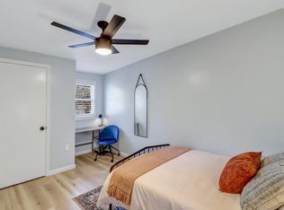 4 Columbus Dr, Savannah, GA 31405