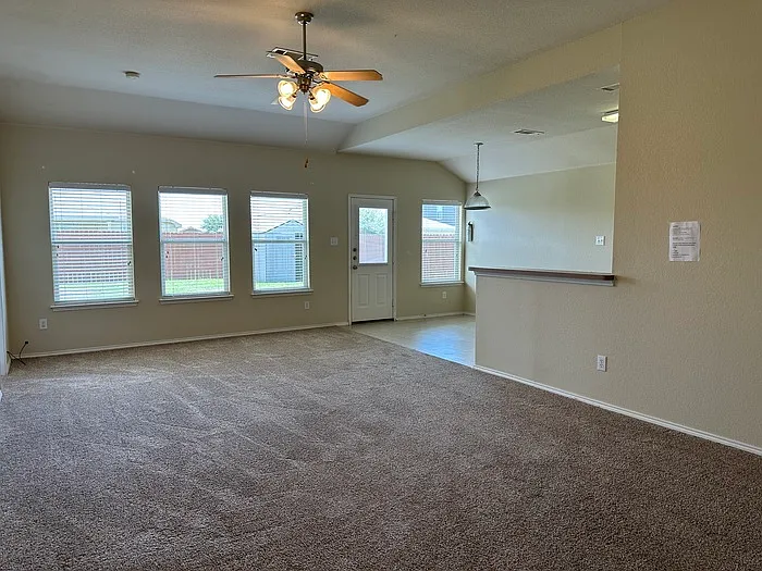 301 Meadow Lark Ln — Photo 9