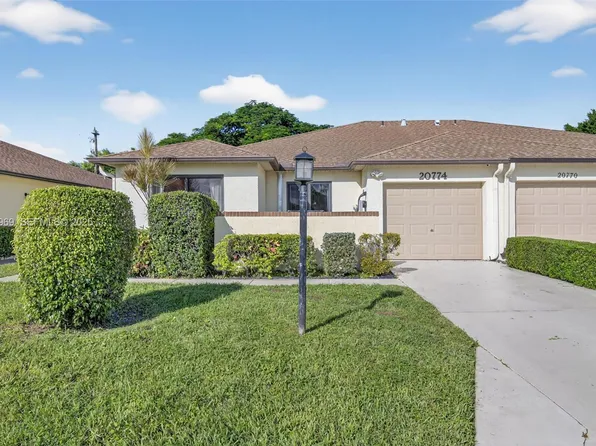 20774 Concord Green Dr W, Boca Raton, FL 33433